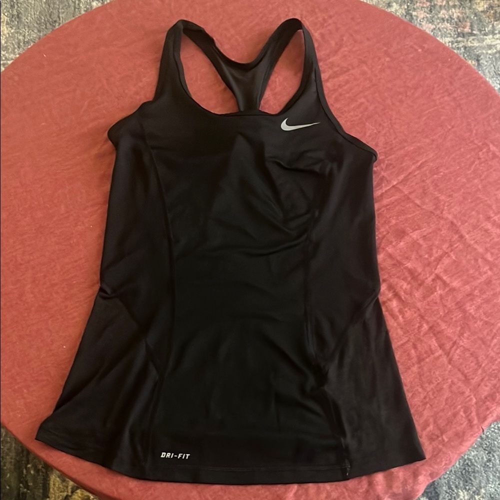 Nike Black Sleeveless Fitted Tank Top